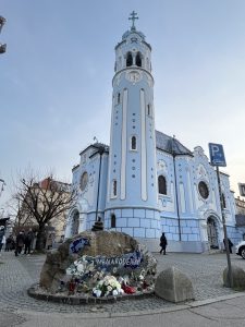 Blå kyrkan i Bratislava foto Maria Unde Westerberg